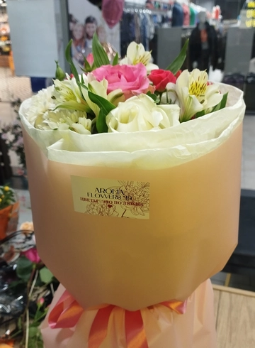 Букет из роз, хризантем и альстромерии &laquo;Нежное очарование&raquo; от интернет-магазина цветов в 