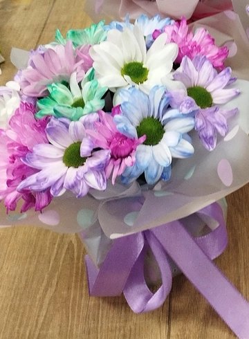 Композиция &laquo;Радужные ромашки&raquo;. от интернет-магазина цветов в 