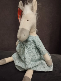 Игрушка лошадка &laquo;Любава&raquo; в голубом платье. от интернет-магазина «» в 