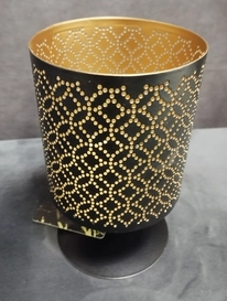 Подсвечник  с орнаментом от интернет-магазина «» в 