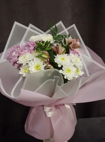  Букет  из хризантем и альстромерии &laquo;Дыхание весны&raquo; от интернет-магазина цветов в 