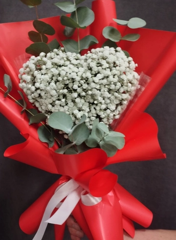 Букет из гипсофилы и эвкалипта &laquo;Облако счастья&raquo; от интернет-магазина цветов в 